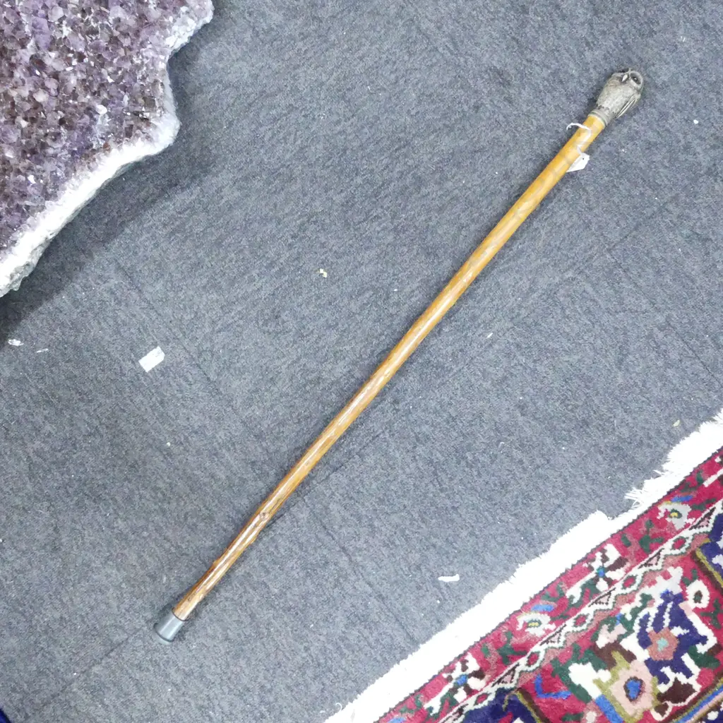 RESIN OWL HANDLE WALKING STICK Image 1++