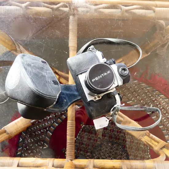 PENTAX ASAHI 35mm FILM CAMERA with light meter to top