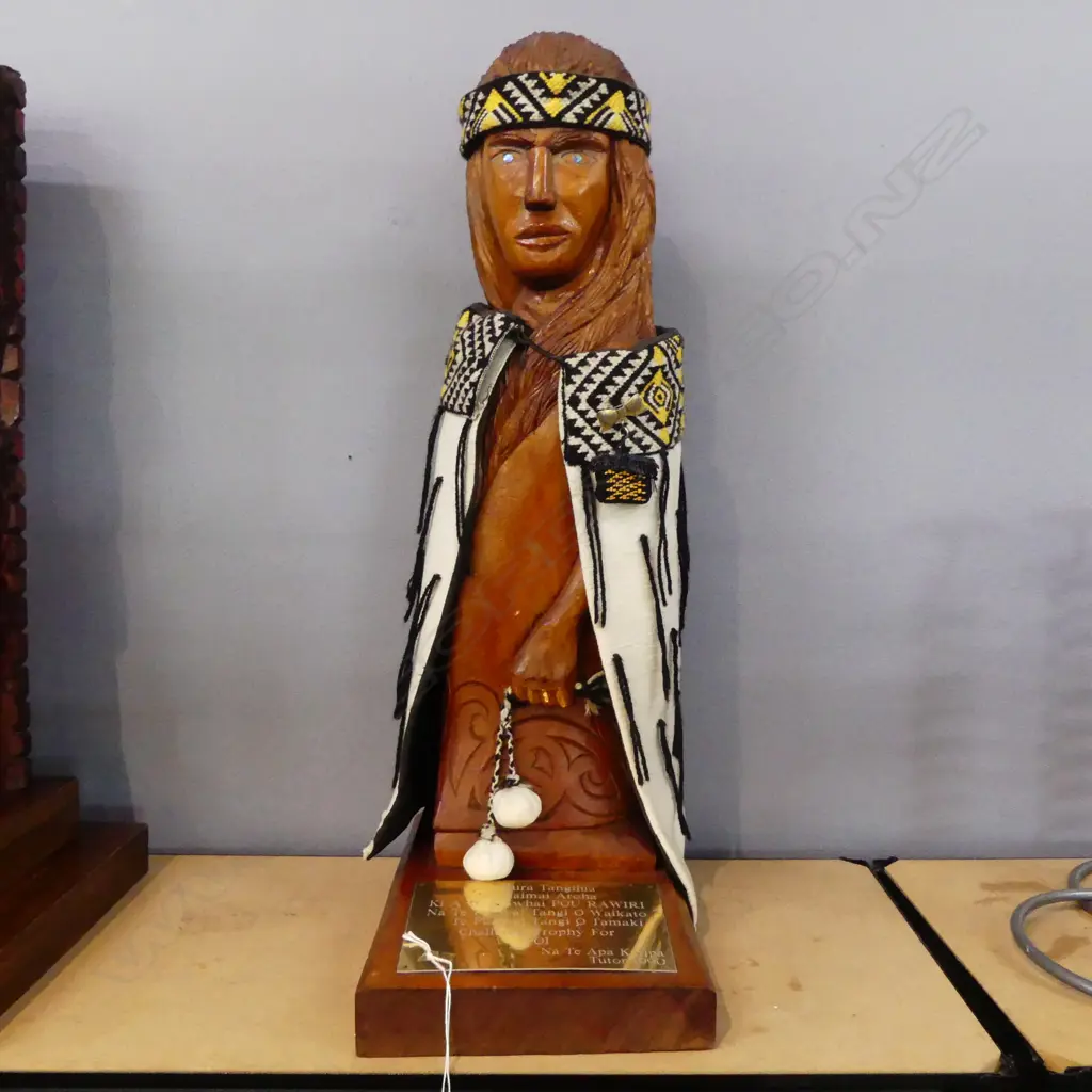 MAORI CARVING POI DANCE TROPHY H.600mm Image 1++