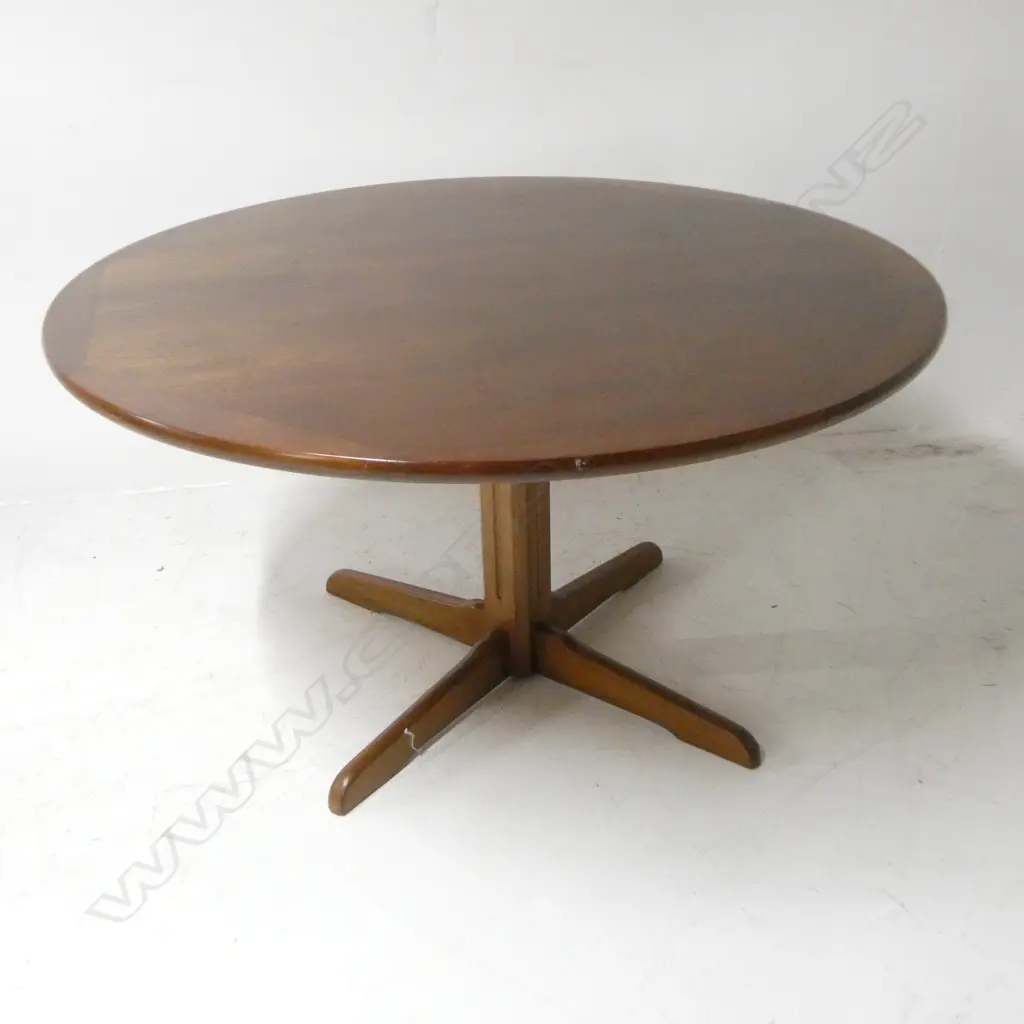 LG OTTO LARSEN MADE (AUCKLAND) CIRCULAR DINING TABLE, D.1660mm  Image 1++