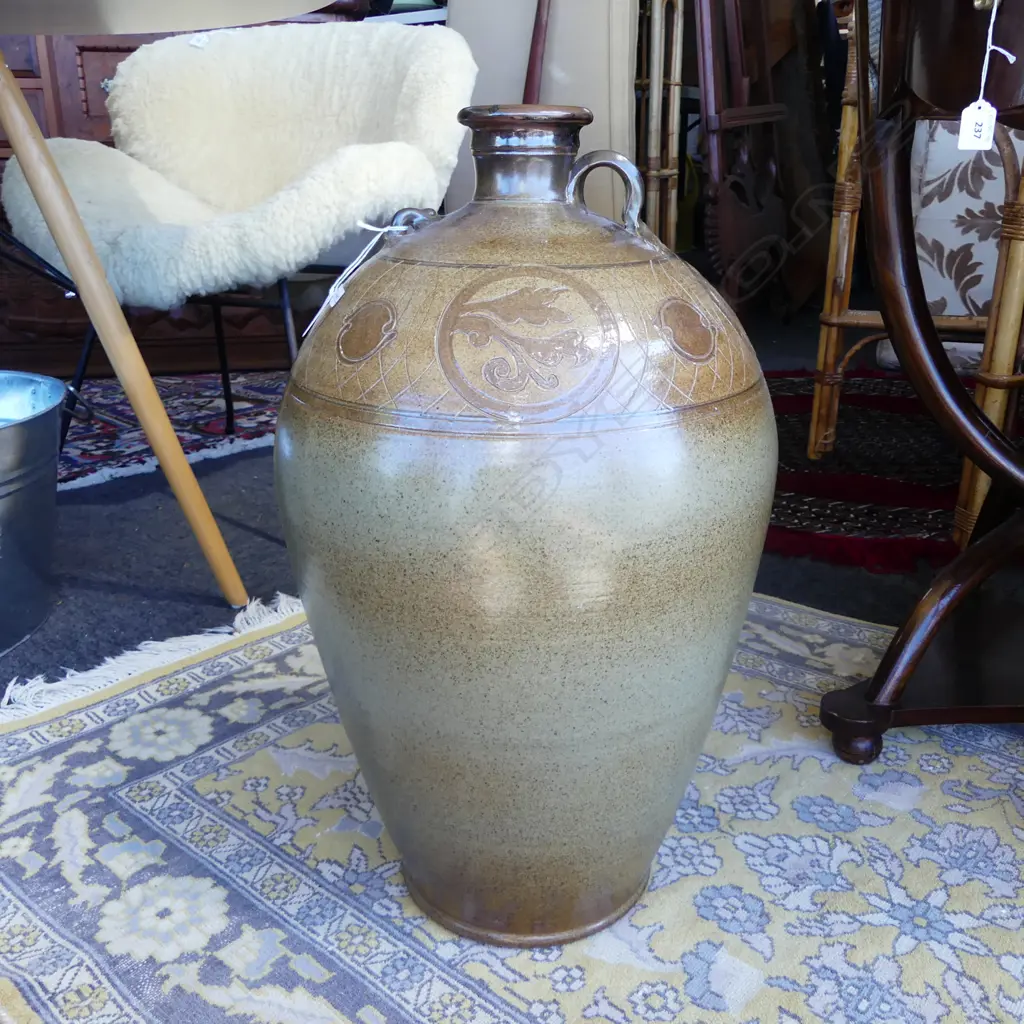 O & G THOMPSON LARGE FLOOR VASE H.600mm Image 1++