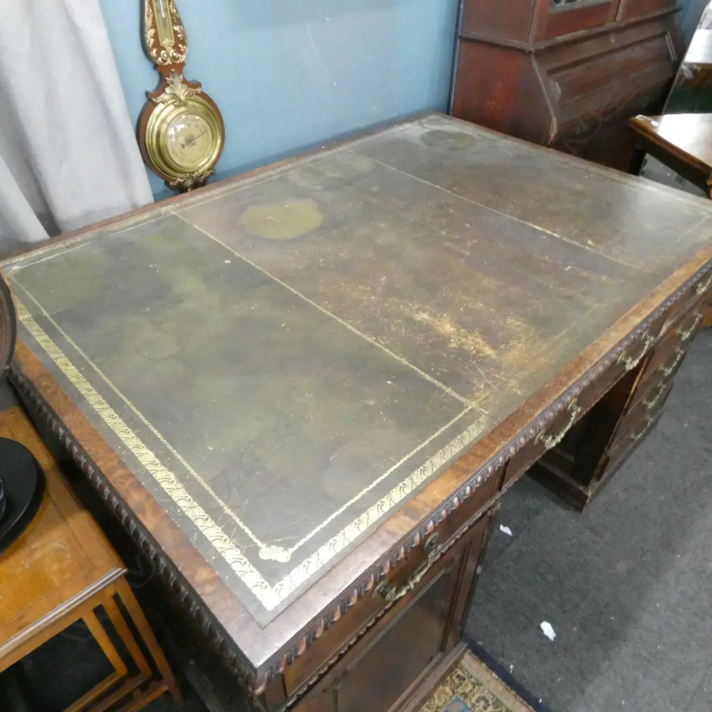 7 DRAWER LEATHER TOP PEDESTAL DESK (FAULTS) 1520x1040x750mm Image 1++