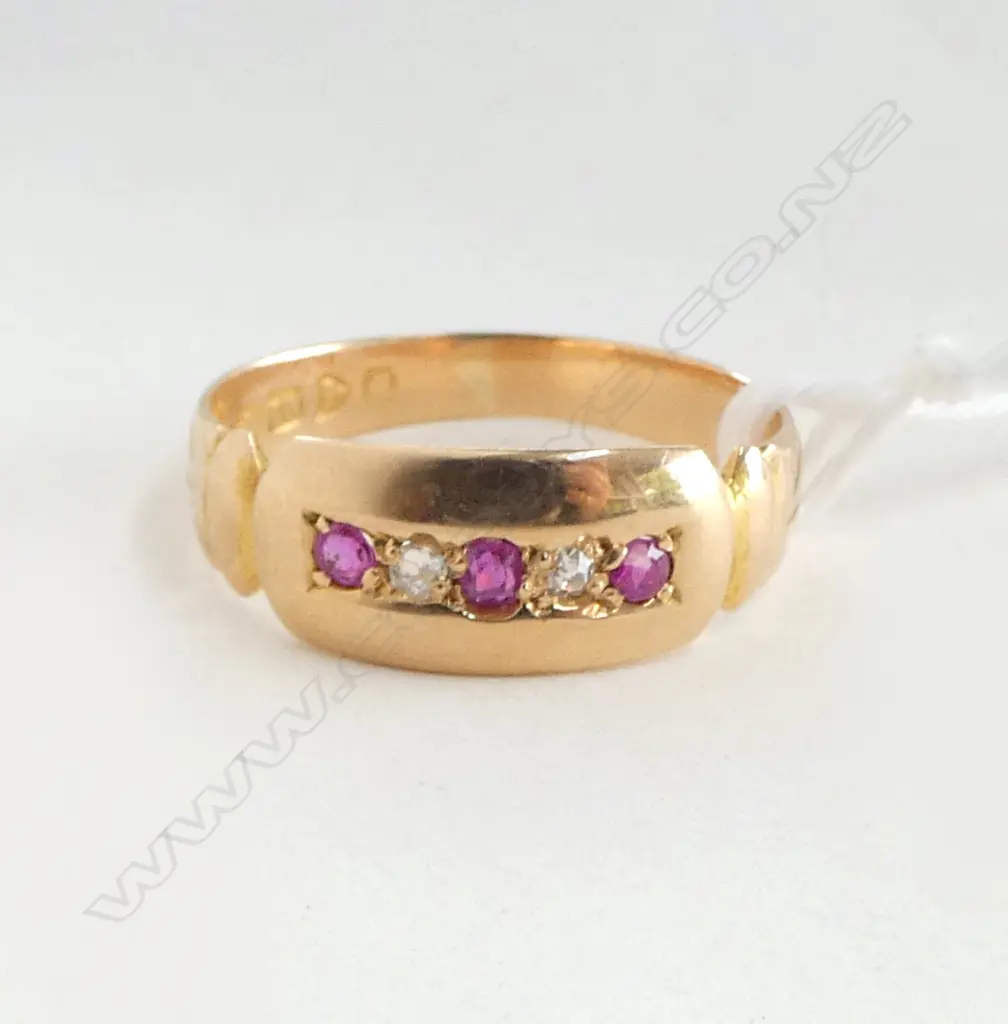 ANTIQUE 18CT GOLD RUBY AND DIAMOND RING 2.98gm SIZE P Image 1++
