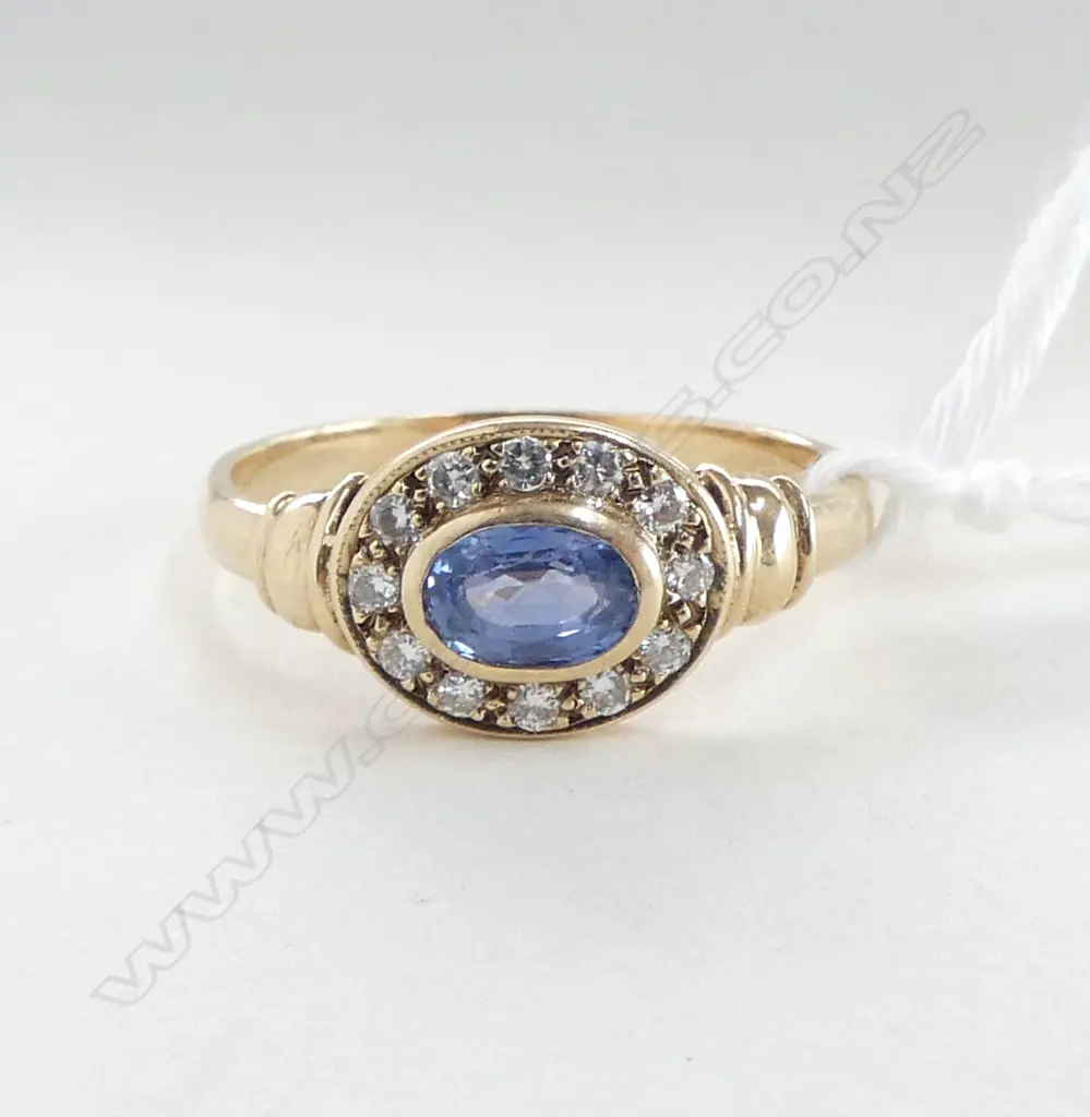 9CT GOLD CORNFLOWER BLUE SAPPHIRE AND DIAMOND RING 2.48gm SIZE P Image 1++