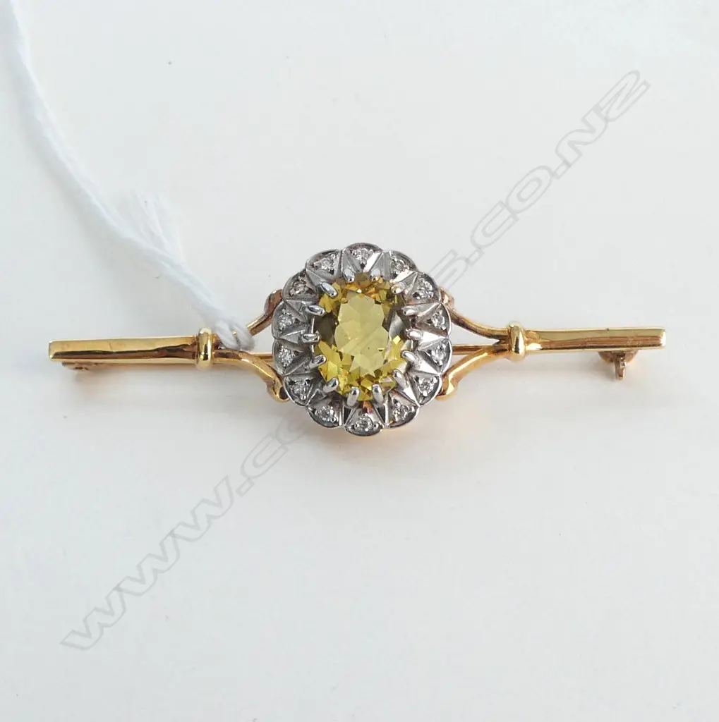 9ct YELLOW GOLD YELLOW HELIODOR  & DIAMOND CLUSTER BROOCH 5.5gms Image 1++