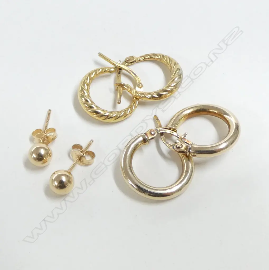 3 x PRS 9ct GOLD EARRINGS 2.15gms Image 1++