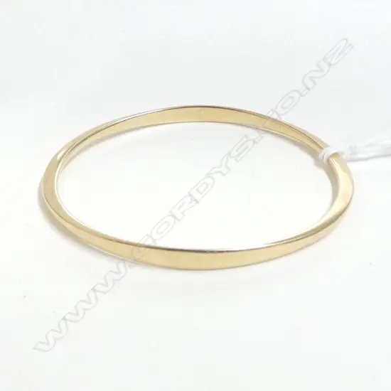 9ct YELLOW GOLD DESIGNER BANGLE double taper 15.5gms