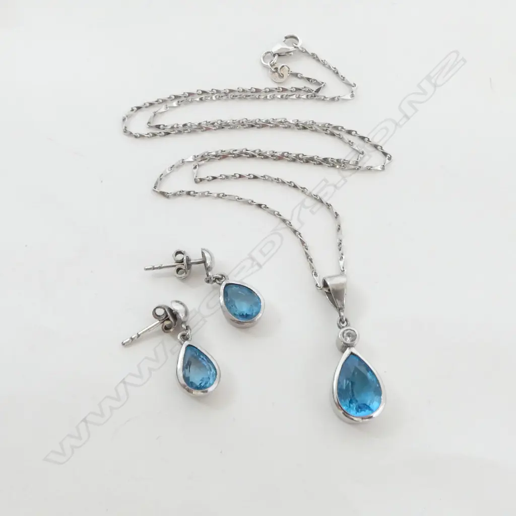 18CT WHITE GOLD CHAIN & SILVER AND BLUE TOPAZ EARRINGS AND PENDANT 3gms (chain) Image 1++
