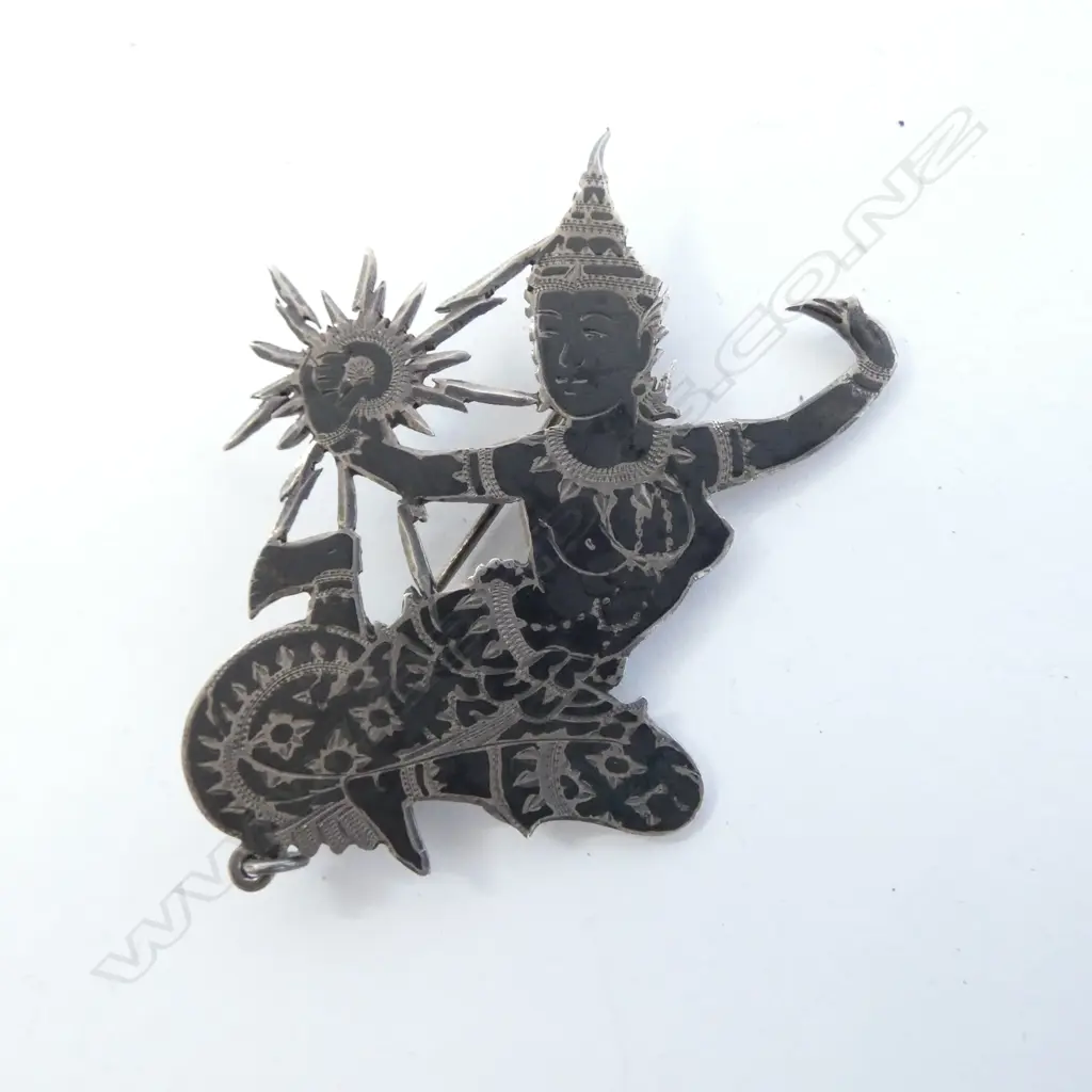 VINTAGE STERLING SILVER ASIAN THAI SIAM GODDESS SUN MEKALA LIGHTNING PIN BROOCH Image 1++