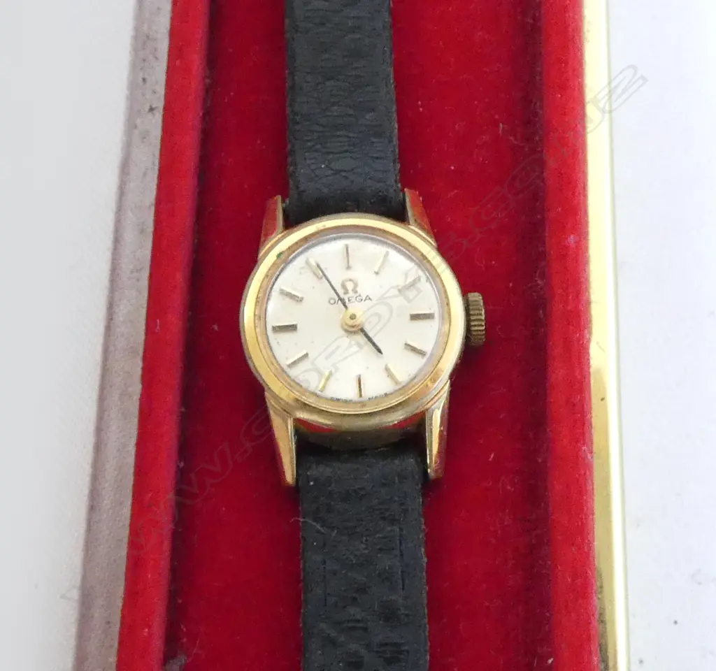 LADIES VINTAGE OMEGA GP WRISTWATCH + box w guarantee & 1966 receipt Image 1++