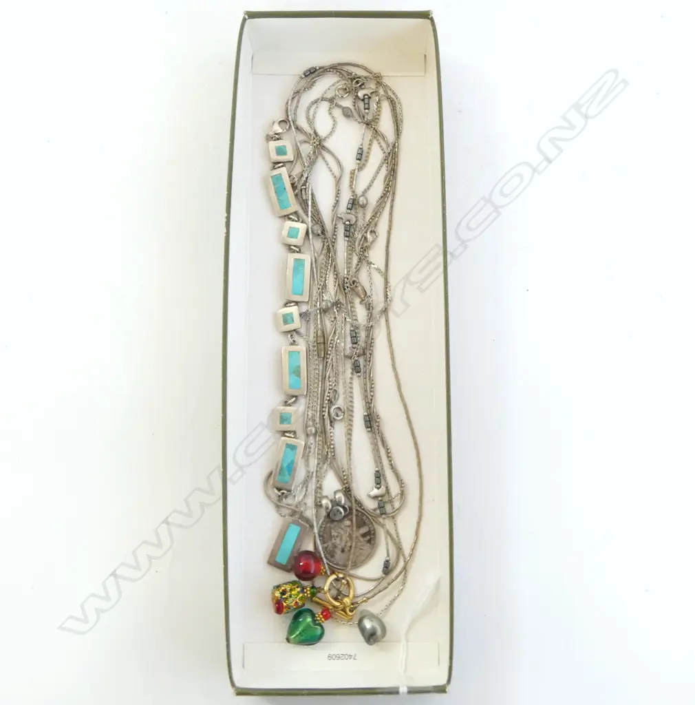 7 SILVER CHAINS, ITALIAN, VICTORIAN SILVER CROWN & MEXICAN w MATCHING BRACELET Image 1++