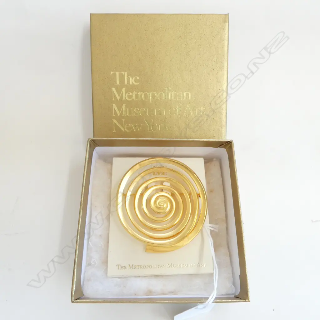 24ct PLATED REPLICA BRONZE AGE SPIRAL BROOCH from the METROPOLITAN MUSEUM NEW YORK Image 1++