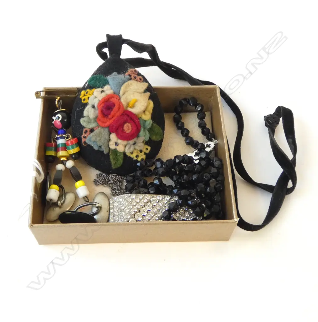 ASST. ART DECO ITEMS Image 1++