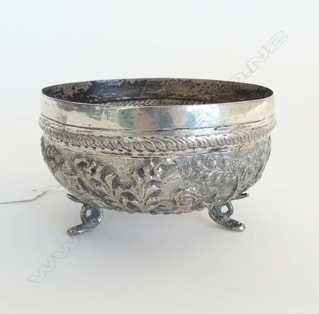 BURMESE SILVER IMBOSSED BOWL 95G Image 1++