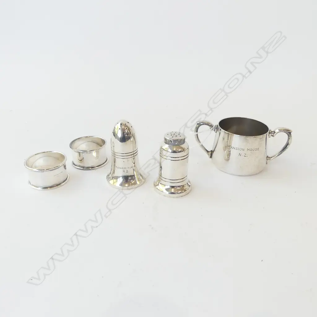 5 PCES MANSION HOUSE EP; 2 NAPKIN RINGS, 2 CONDIMENTS, SUGAR BOWL Image 1++