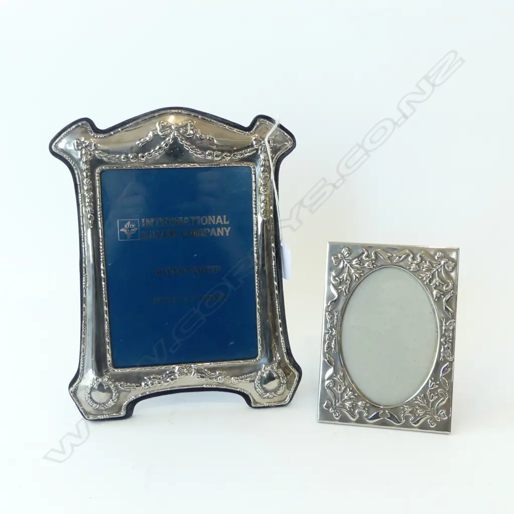 2 EP PHOTO FRAMES 265x210mm Image 1++