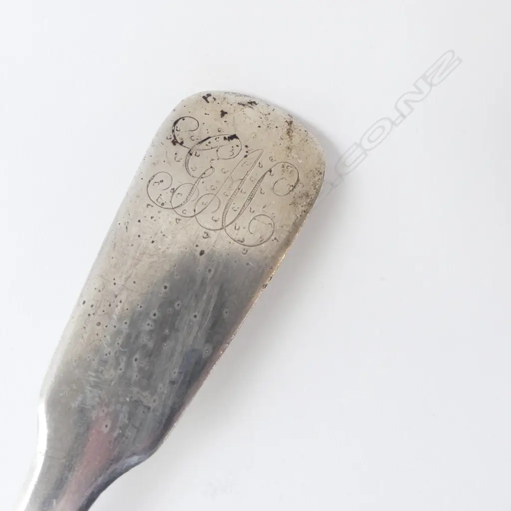 GEO. STG SILVER PIE SPOON, 103grms Image 1++