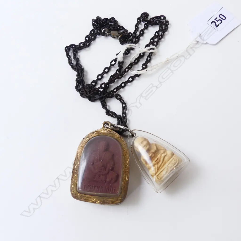 2 VINTAGE THAI AMULETS on CHAIN Image 1++