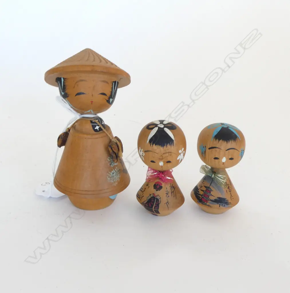 3 SIGNED JAPANESE WOOD DOLLS H100 & 60MM Image 1++