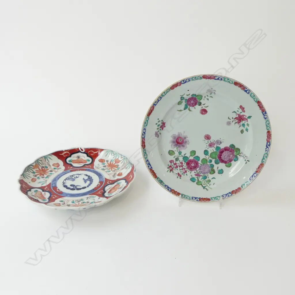 2 JAPANESE PORCELAIN PLATES (Imari chipped) Image 1++