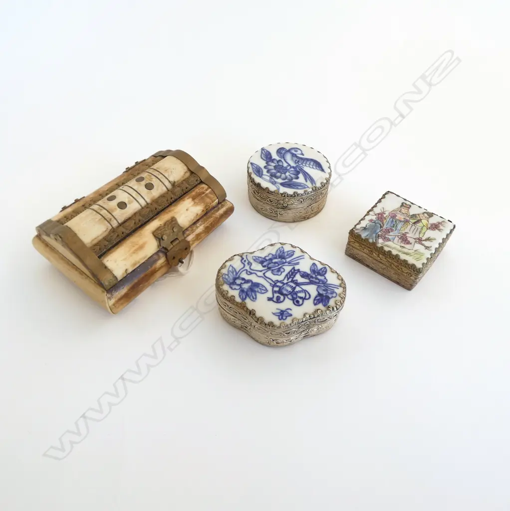 3 ORIENTAL B/W & METAL TRINKET BOXES + BONE BOX Image 1++