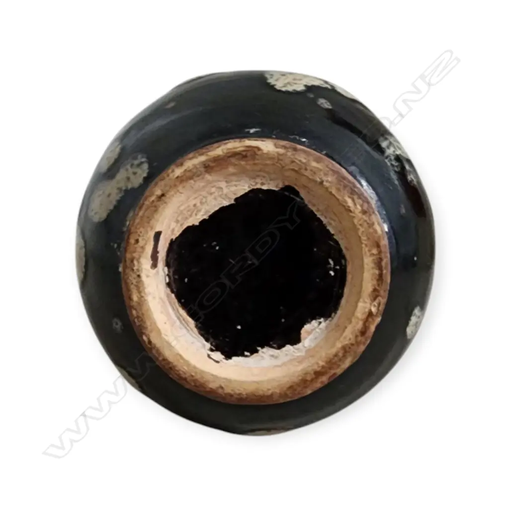 A JIZHOU-TYPE 'TORTOISE-SHELL' PEAR-SHAPED VASE - 170x80mm Image 1++