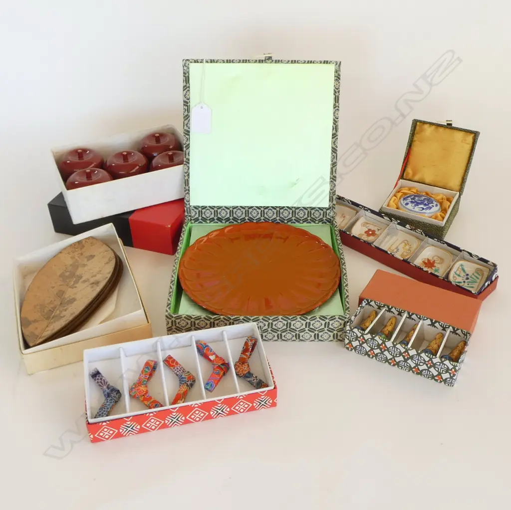 7 ASST. BOXED ORIENTAL; CHINA + MINATURES, LACQUER, INKSTONE, SEAL etc Image 1++