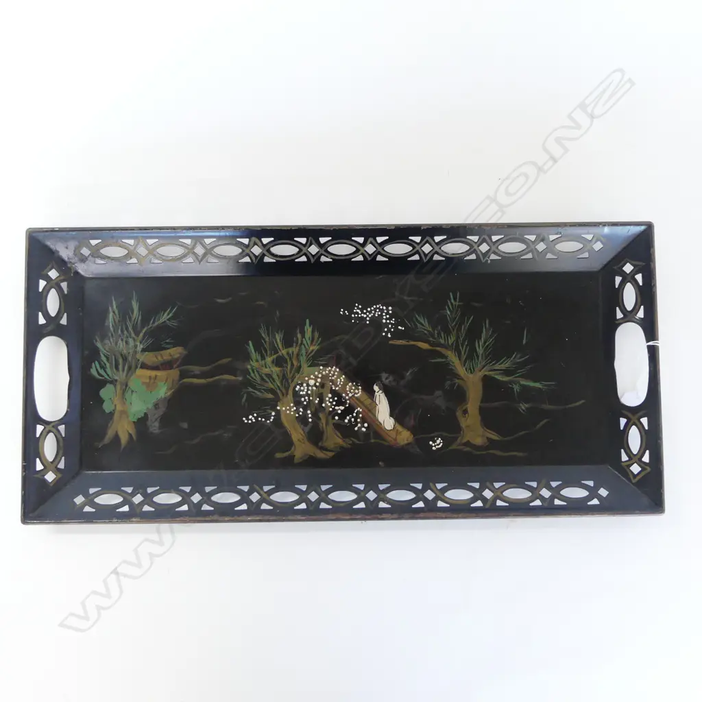 VINTAGE TIN TOLEWARE CHINOISERE PAINTED 2 HANDLED DRINKS TRAY L560MM Image 1++