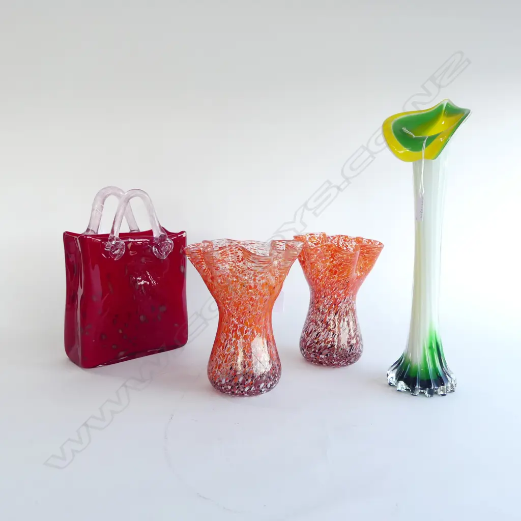 4 COLOURED GLASS VASES H410MM TALLEST Image 1++