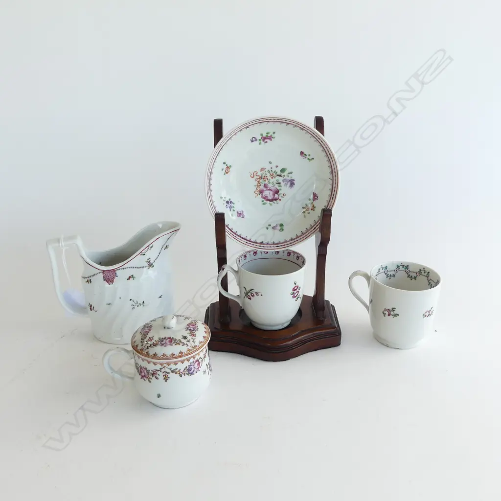 4 PCS LATE 18thC ENGLISH PORCELAIN & SML LIDDED EUROPEAN PORCELAIN CUP (jug & dish sml chip, 1 cup hairline) Image 1++