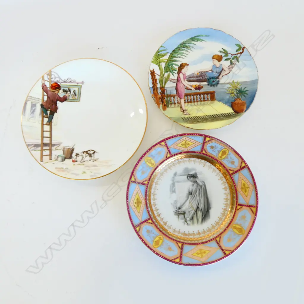 THREE VICTORIAN CABINET PLATES Image 1++