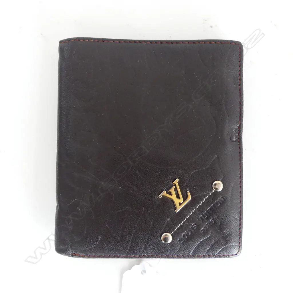 LOUIS VUITTION WALLET, GIFT DURING AMERICAS CUP, minor tear inside 125x105mm Image 1++