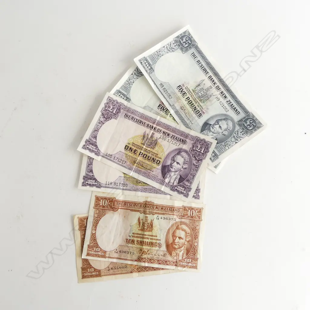 6 NZ BANK NOTES; 2 FLEMING £1 & £5 + 2 HANNA 10/- Image 1++