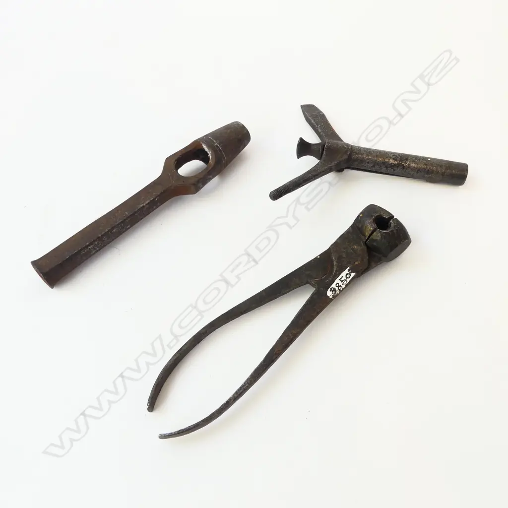 3 OLD FIREARM RELATED TOOLS: English type 60" round ball mould with sprue cutter + cutter + socket tool Image 1++