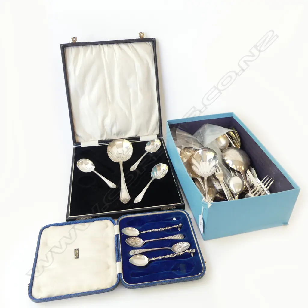 COLLECTION OF EP CUTLERY  Image 1++