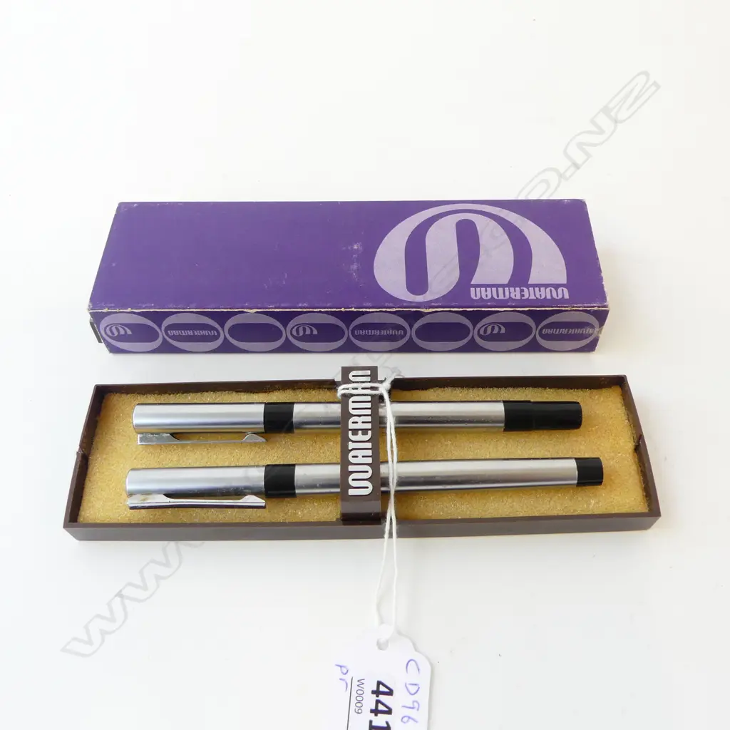 PAIR OF VINTAGE WATERMAN FRANCE FIBRE NIB PENS AS NEW IN CASE   Image 1++