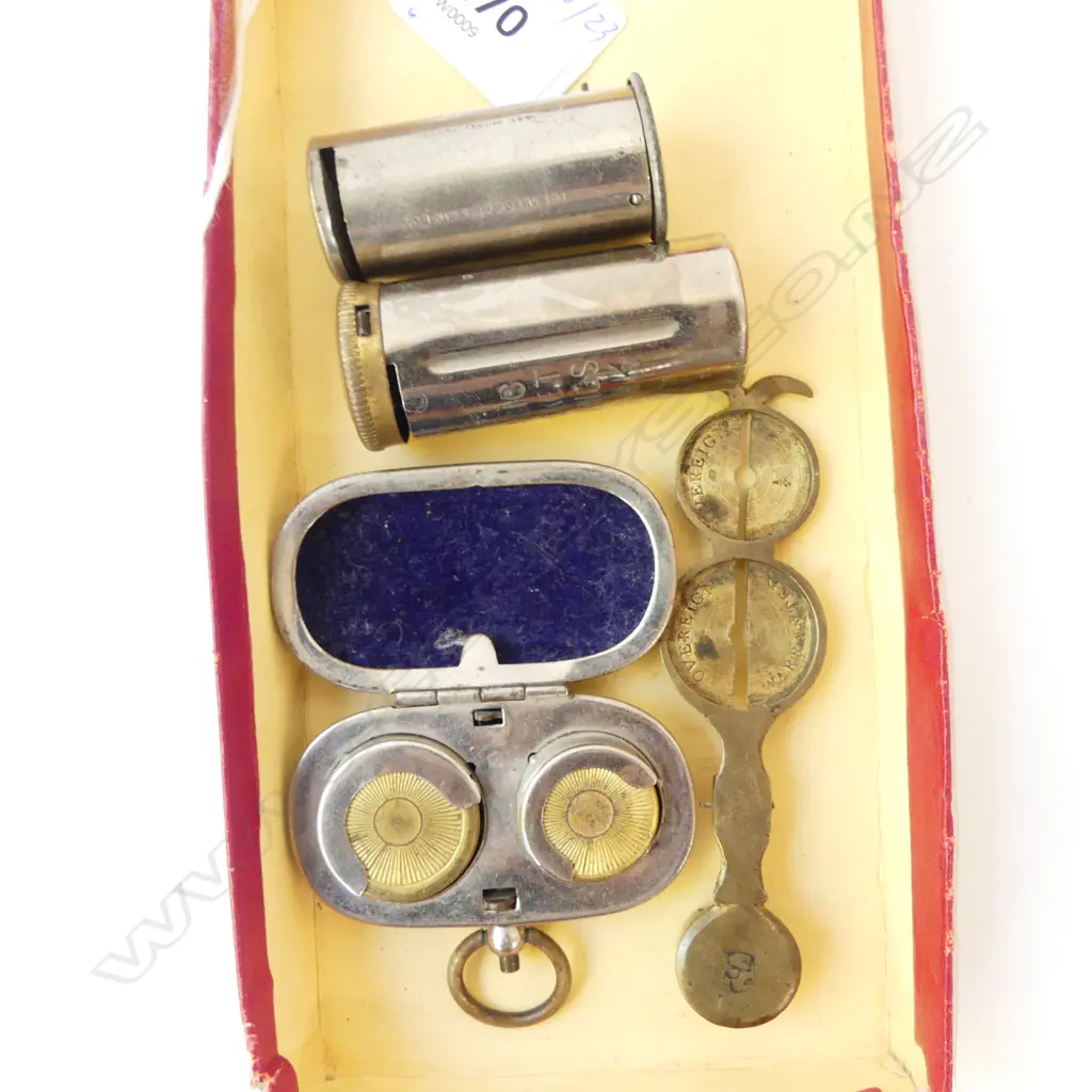 SOVEREIGN CASE, 'MAGIC' & ‘MIDGET” COIN BOXES & PART SOVEREIGN SCALES Image 1++