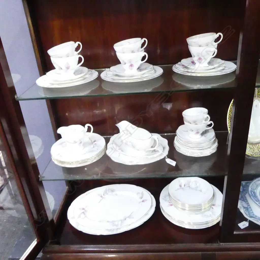 FOLEY BONE CHINA DINNER & TEA SET Image 1++