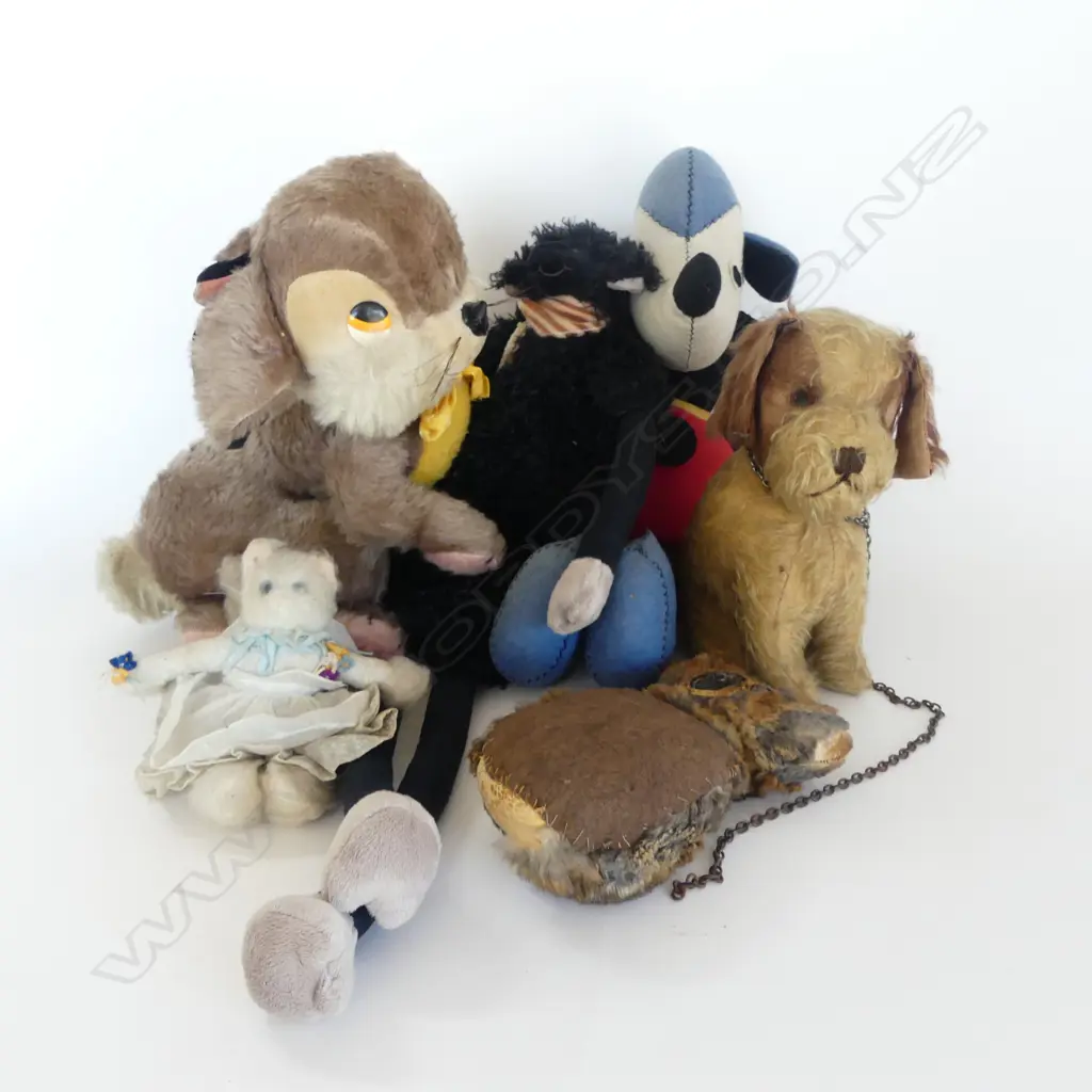 SIX VINTAGE STUFFED ANIMALS Image 1++