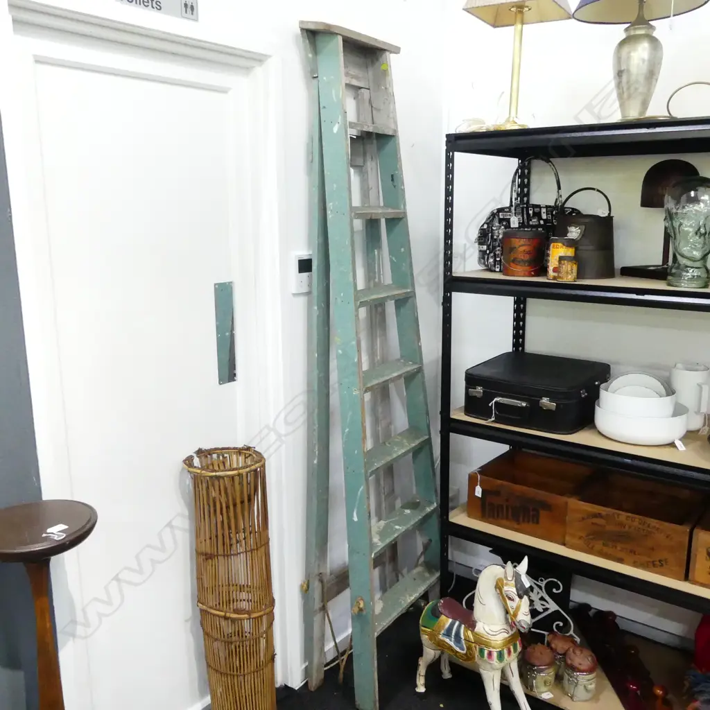 WOODEN LADDER Image 1++
