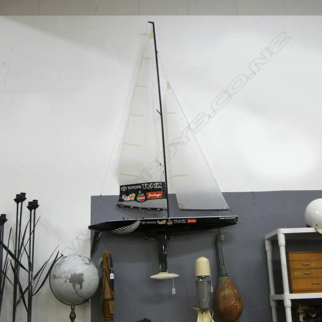 MOTORISED REPLICA NZ AMERICA'S CUP YACHT + remote (needs batteries, unsure if operational)1860 x 1020mm Image 1++
