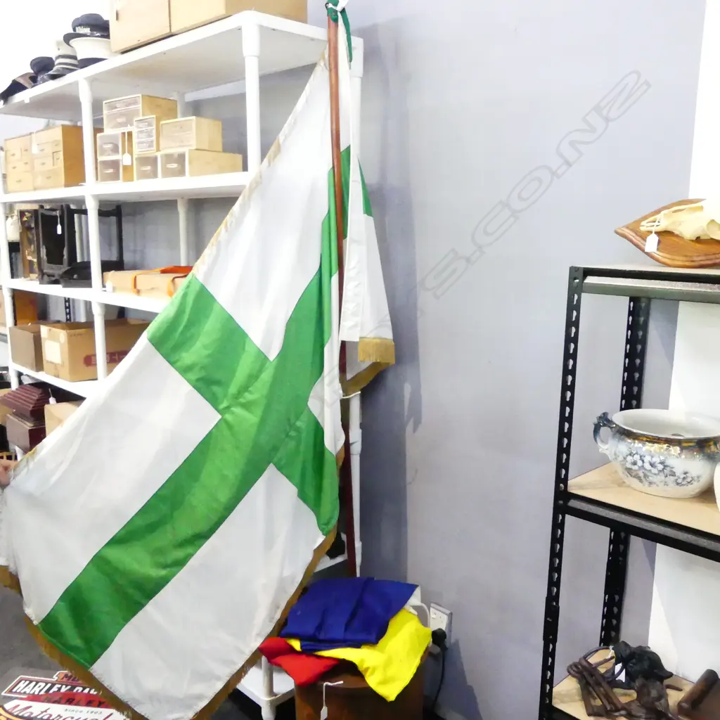 FLAG POLE + ASST INTERNATIONAL FLAGS ETC Image 1++