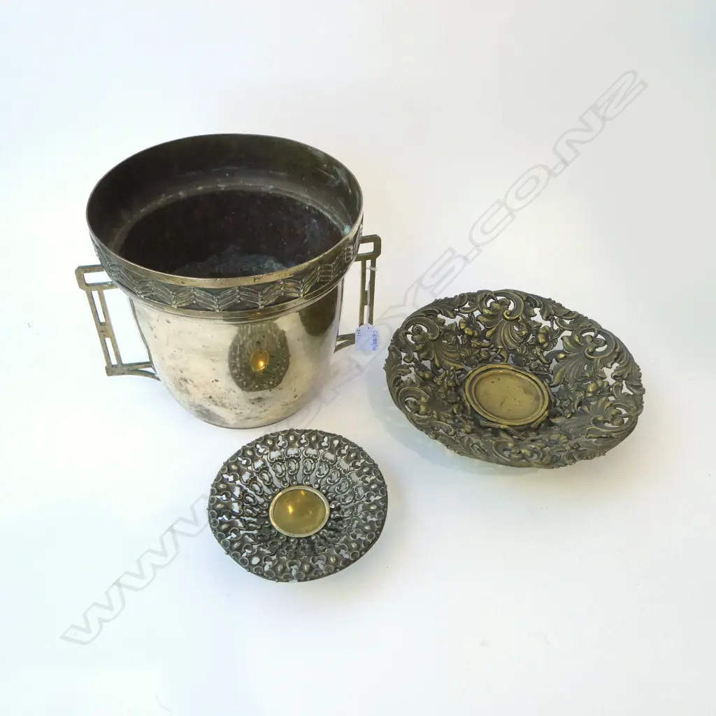 BRASS JARDINIERE H.210mm + 2 METAL DISHES Image 1++