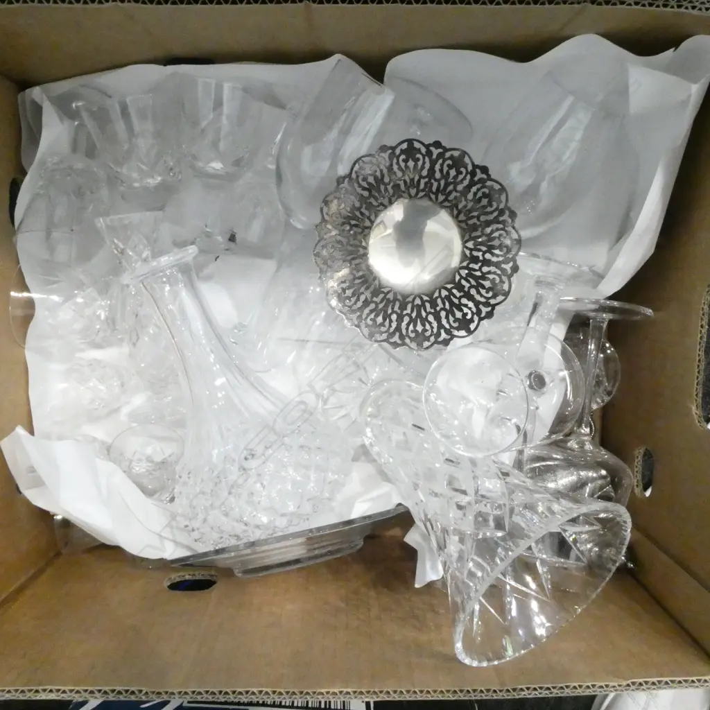 BOX OF EP CRYSTAL VASES GLASSES ETC Image 1++
