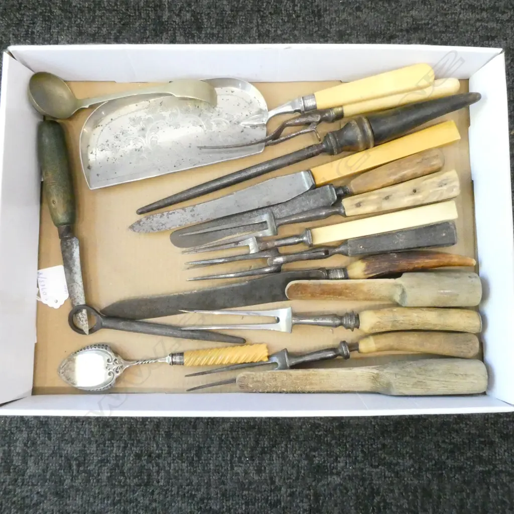 VICTORIAN CUTLERY IVORY, HORN, & ANTLER HANDLE CARVING FORKS, KNIVES ETC 18PCS  Image 1++