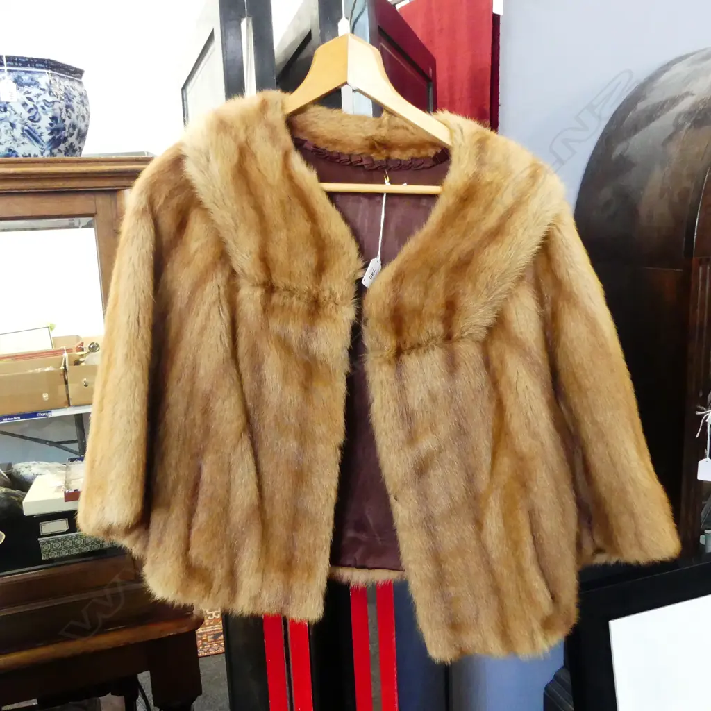 VINTAGE FUR JACKET Image 1++