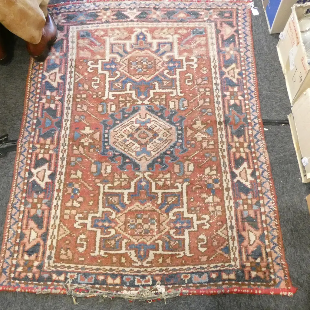 SMALL VINTAGE PERSIAN RUG SOME DAMAGE L1230 W940MM Image 1++