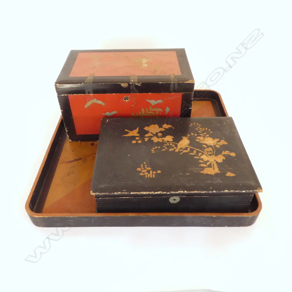 THREE OLD JAPANESE LACQUER ITEMS, TRAY 400X400 BOX WITH INNER 300X190X360 & BLACK LETTERBOX 290X210X90mm Image 1++