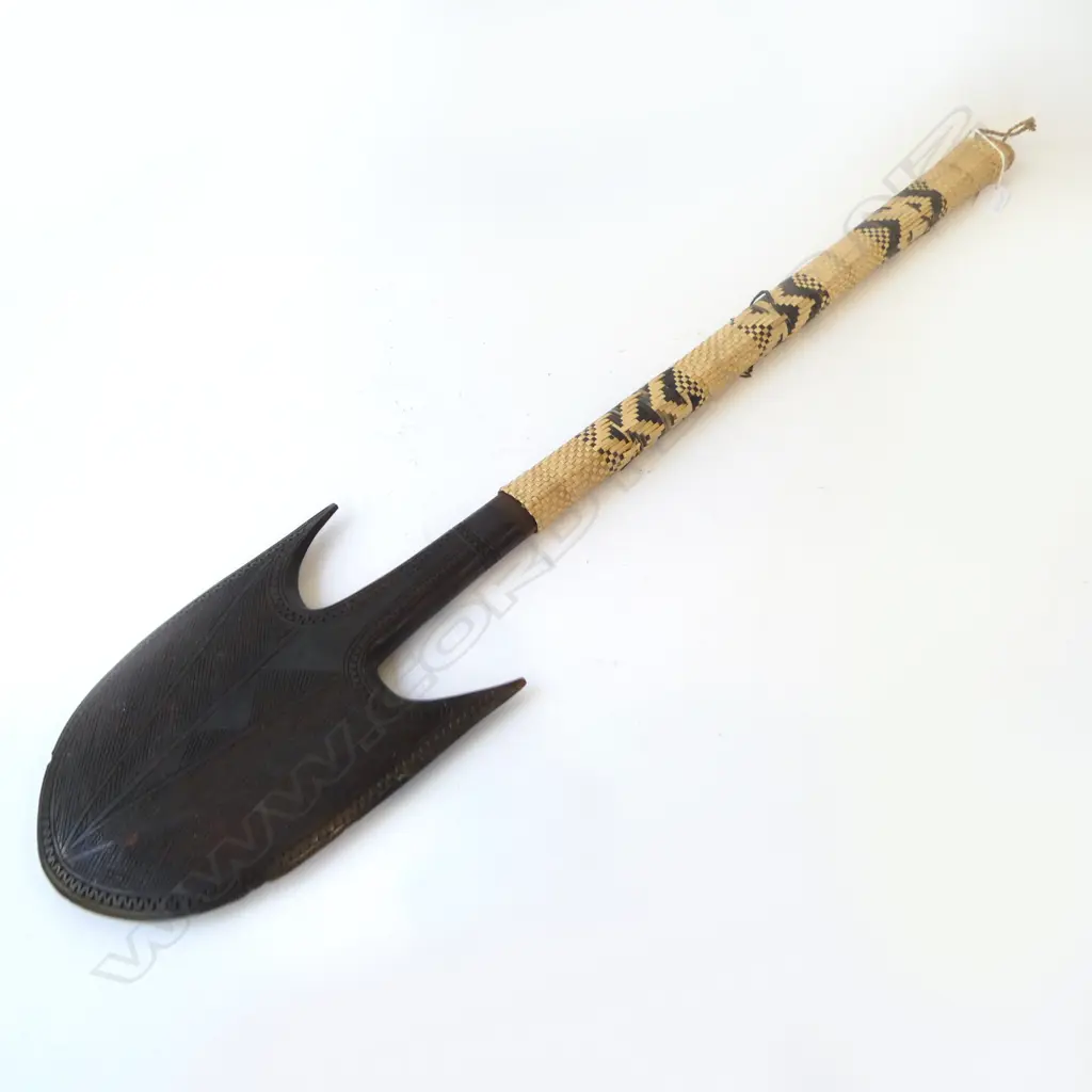 PACFIC ISLAND CARVED WOODEN CLUB, L.940MM  Image 1++