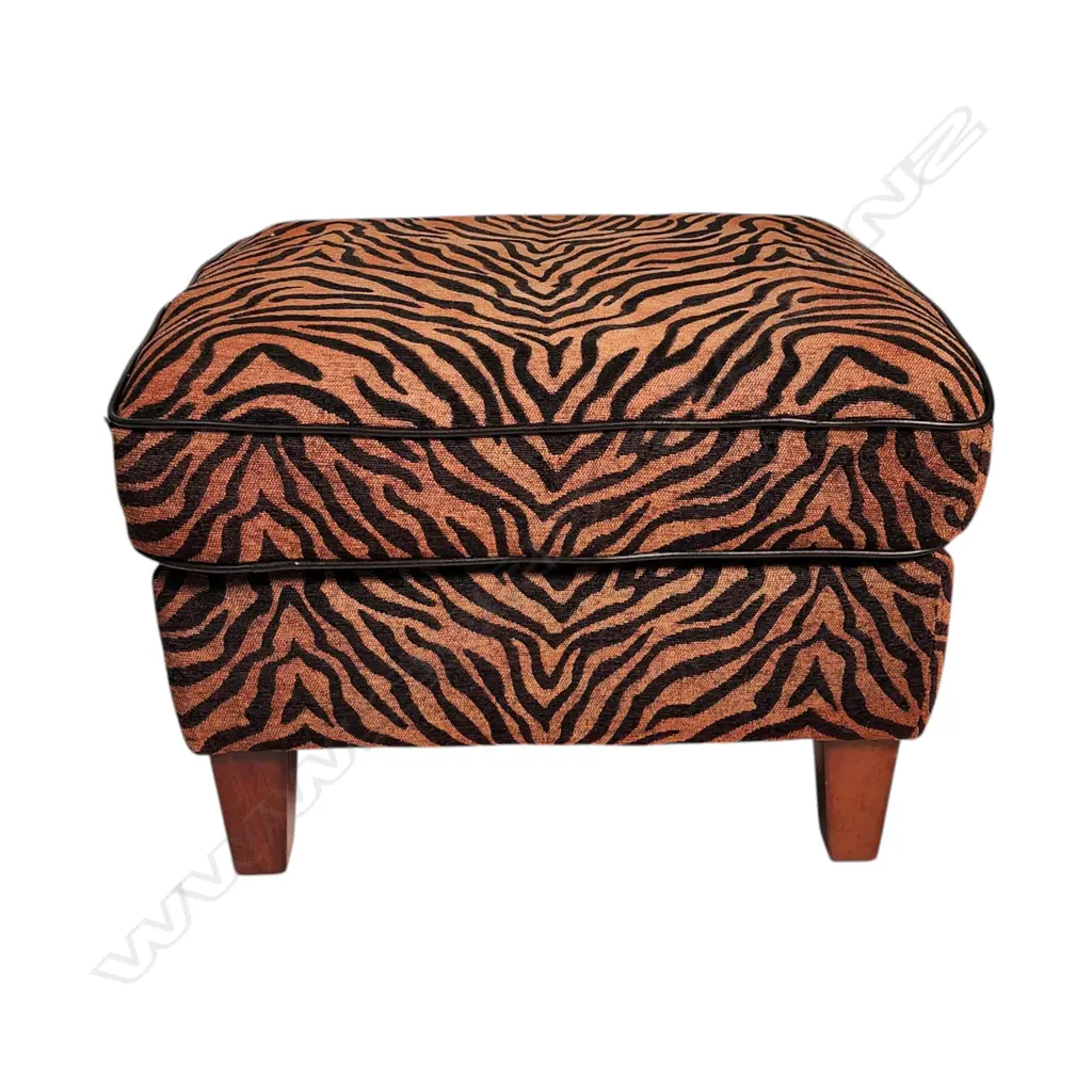 INSTINCT OCCASIONAL CHAIR WITH OTTOMAN - ZEBRA PRINT - 760X860X930 mm Image 1++